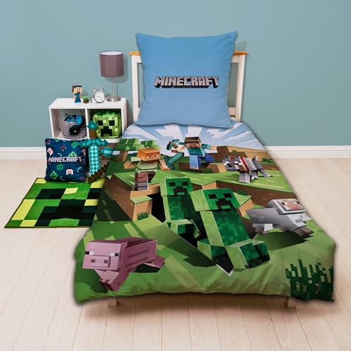 Character World Wende Bettwäsche-Set Minecraft, 135x200cm + 80x80cm, 100% Baumwolle, grün Motiv Craft Blöcke TNT und Spitzhacke Battle, Mehrfarbig Character World Wende Bettwäsche-Set Minecraft, 135x200cm + 80x80cm, 100% Baumwolle, grün Motiv Craft Blöcke TNT und Spitzhacke Battle, Mehrfarbig