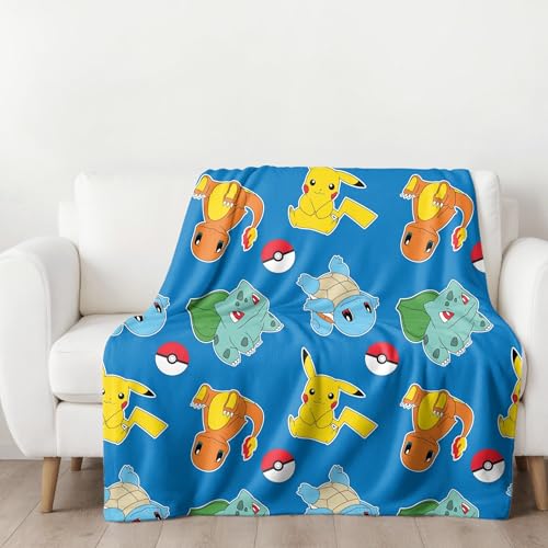 Pokémon Decke Fleece Kuscheldecke 130x170 cm – Offiziell lizenziert, Weich & Flauschig – Öko-Tex geprüft, Pflegeleicht & langlebig – Geschenkidee für Kinder & Erwachsene - Pikachu & Friends