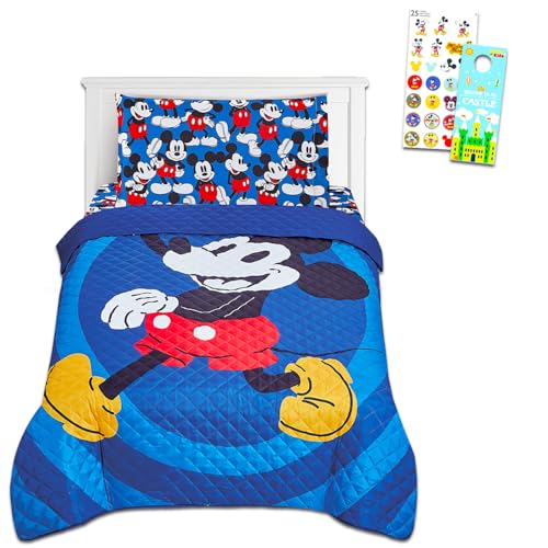 Disney Mickey Mouse Bettwäsche-Set für Doppelbetten – Set mit Tagesdecke, Bettlaken, Spannbetttuch, Kissenbezug und Aufklebern, mehr | Mickey Mouse Schlafzimmer Dekor