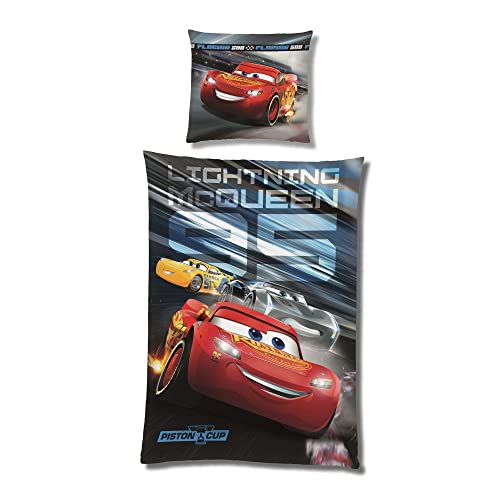 Familando Disney Cars Bettwäsche für Jungen · Warme Fleece Kinderbettwäsche 135x200 80x80 cm · extra weiche Kuschel-Bettwäsche · Winterbettwäsche mit Auto Motiv Lightning McQueen Familando Disney Cars Bettwäsche für Jungen · Warme Fleece Kinderbettwäsche 135x200 80x80 cm · extra weiche Kuschel-Bettwäsche · Winterbettwäsche mit Auto Motiv Lightning McQueen