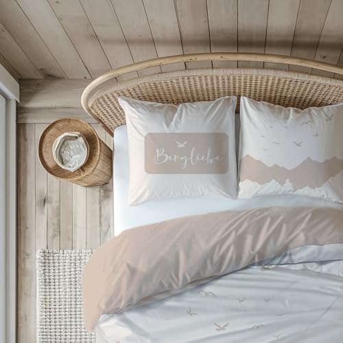 MTOnlinehandel TRAUMHELDEN Landhaus-Stil Bettwäsche 135x200 + 80x80 cm · Bergliebe · 100% Baumwolle mit Reißverschluss · Berge Motiv Bettwäsche-Set