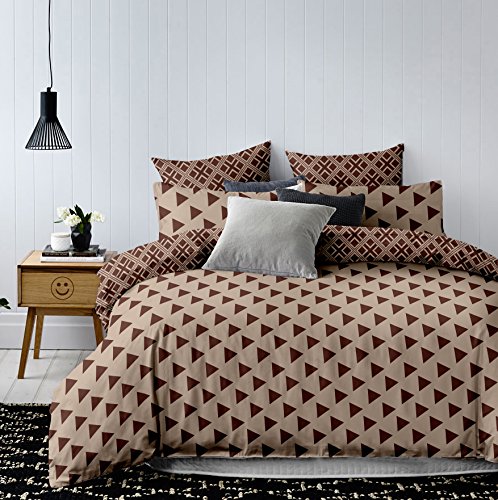 DecoKing Premium Bettwäsche 155x220 cm mit 1 Kissenbezug 80x80 beige geometrisches Muster Dreiecke Microfaser beige Cappuccino braun Schoko Hypnosis Triangles