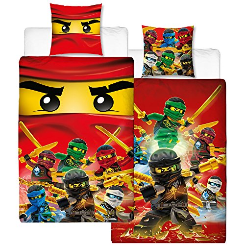 Lego Ninjago Kinder-Bettwäsche Fire Champion - 135x200 cm + 80x80 cm - 100% Baumwolle Linon - Cole - Jay - Kai - Lloyd - Zane - Nya - Misako - Sensai Wu - Renforcé - deutsche Größe - Wende-Motiv